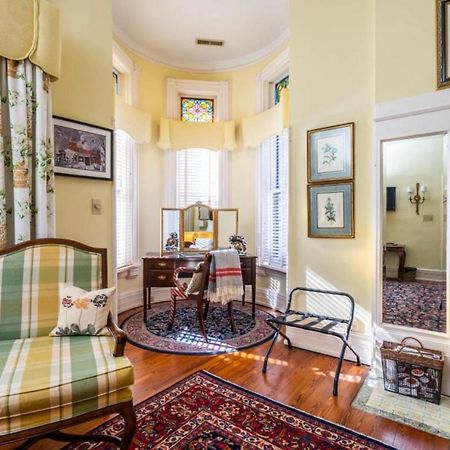 メイコン Burke Mansion Bed & Breakfast エクステリア 写真
