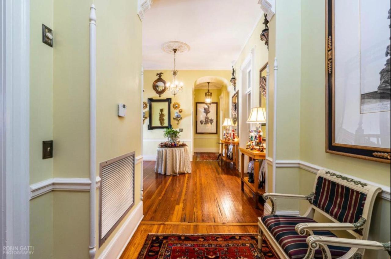 メイコン Burke Mansion Bed & Breakfast エクステリア 写真