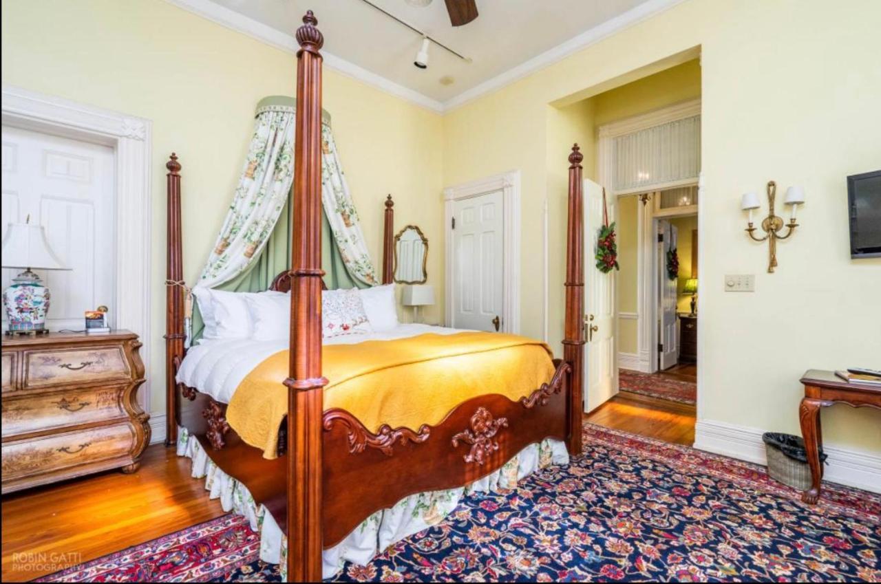 メイコン Burke Mansion Bed & Breakfast エクステリア 写真
