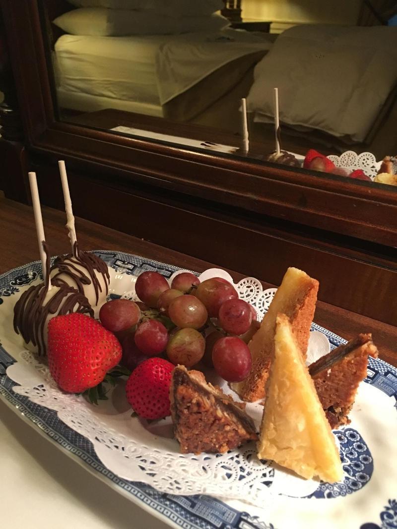 メイコン Burke Mansion Bed & Breakfast エクステリア 写真